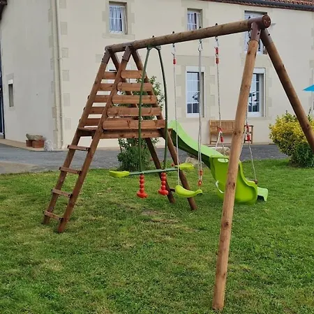 Casa de Férias La Ferme Du Mesnil Sevremont